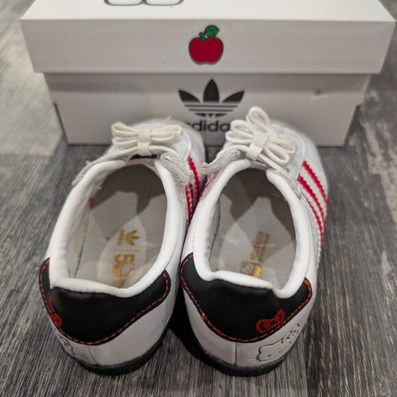 Limited edition Adidas X Hello Kitty Gazelle Comfort Closure Elastic kids shoes - Picture 3 of 3